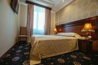 Отель Форум Отель Ереван Люкс с 2 спальнями-4